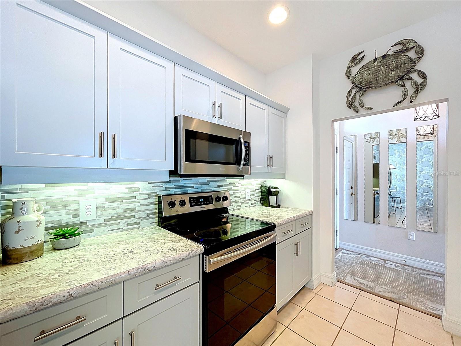 7 ISLAND PARK PL #204, DUNEDIN, FL, 34698