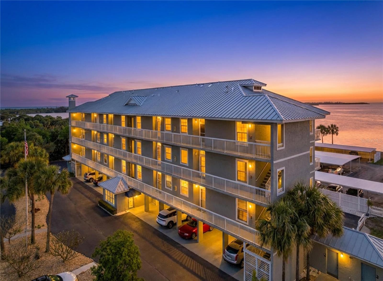 7 ISLAND PARK PL #204, DUNEDIN, FL, 34698
