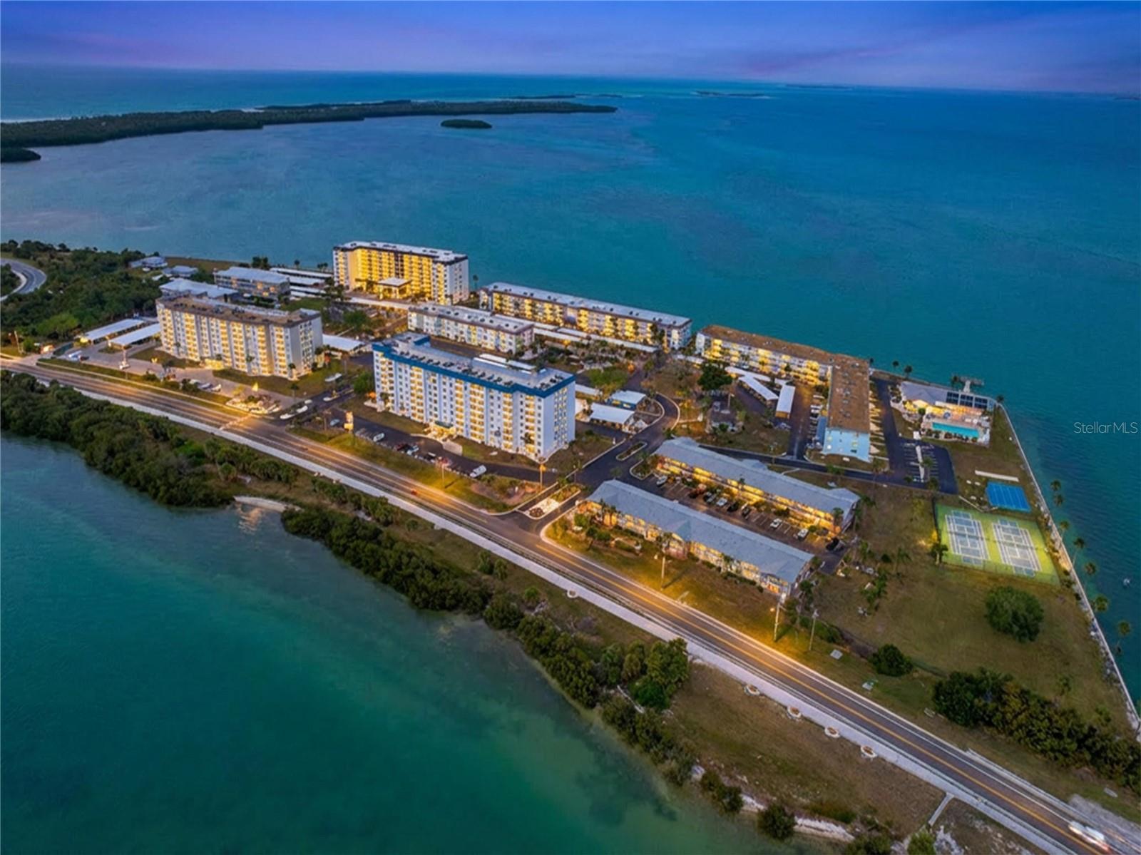 7 ISLAND PARK PL #204, DUNEDIN, FL, 34698