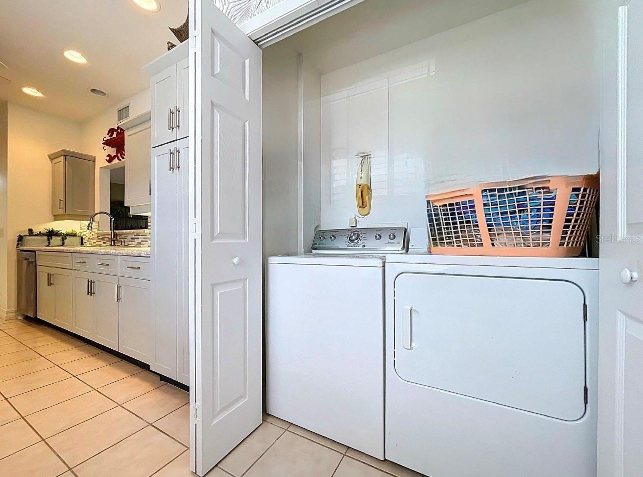 7 ISLAND PARK PL #204, DUNEDIN, FL, 34698