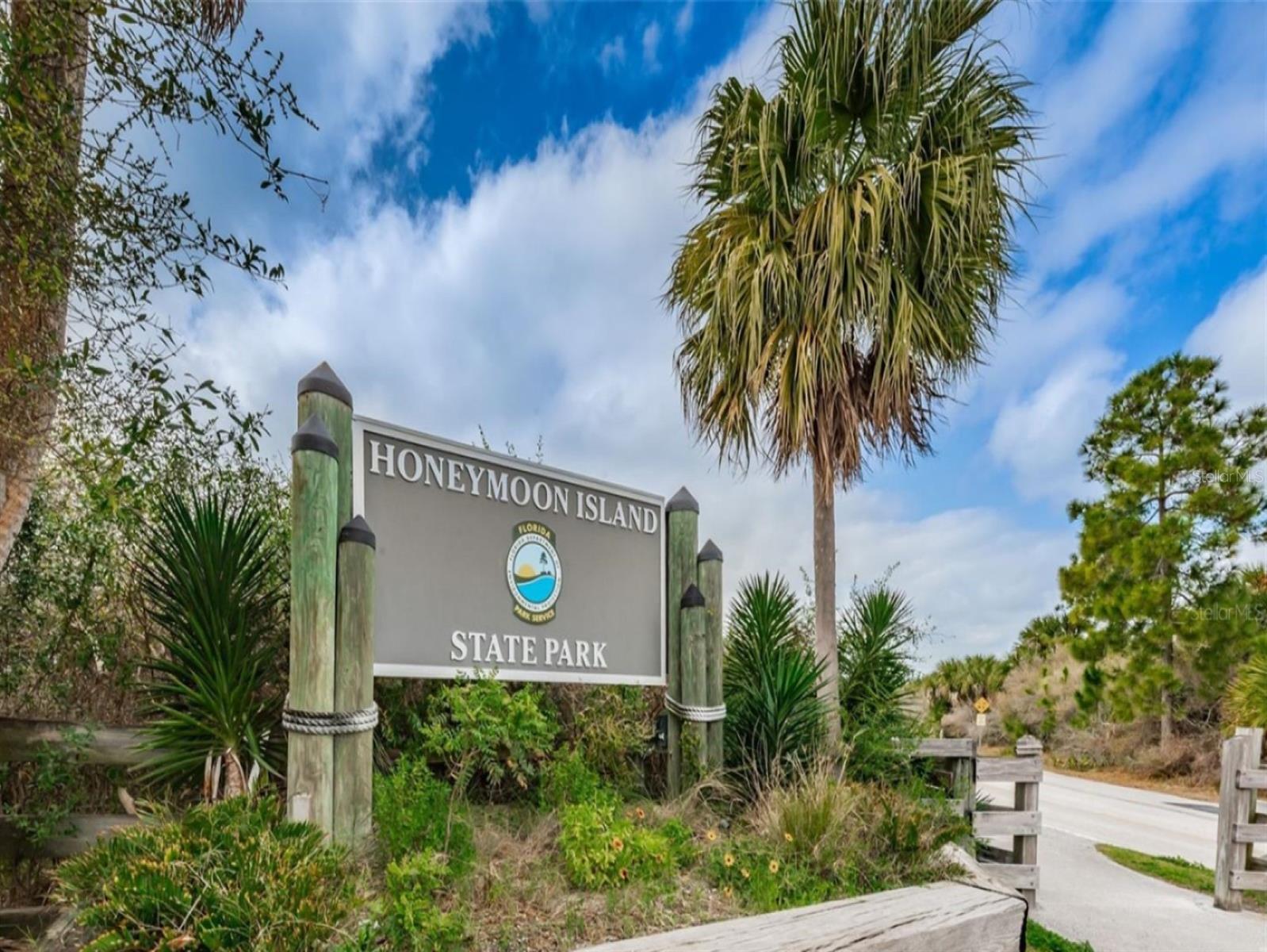 7 ISLAND PARK PL #204, DUNEDIN, FL, 34698