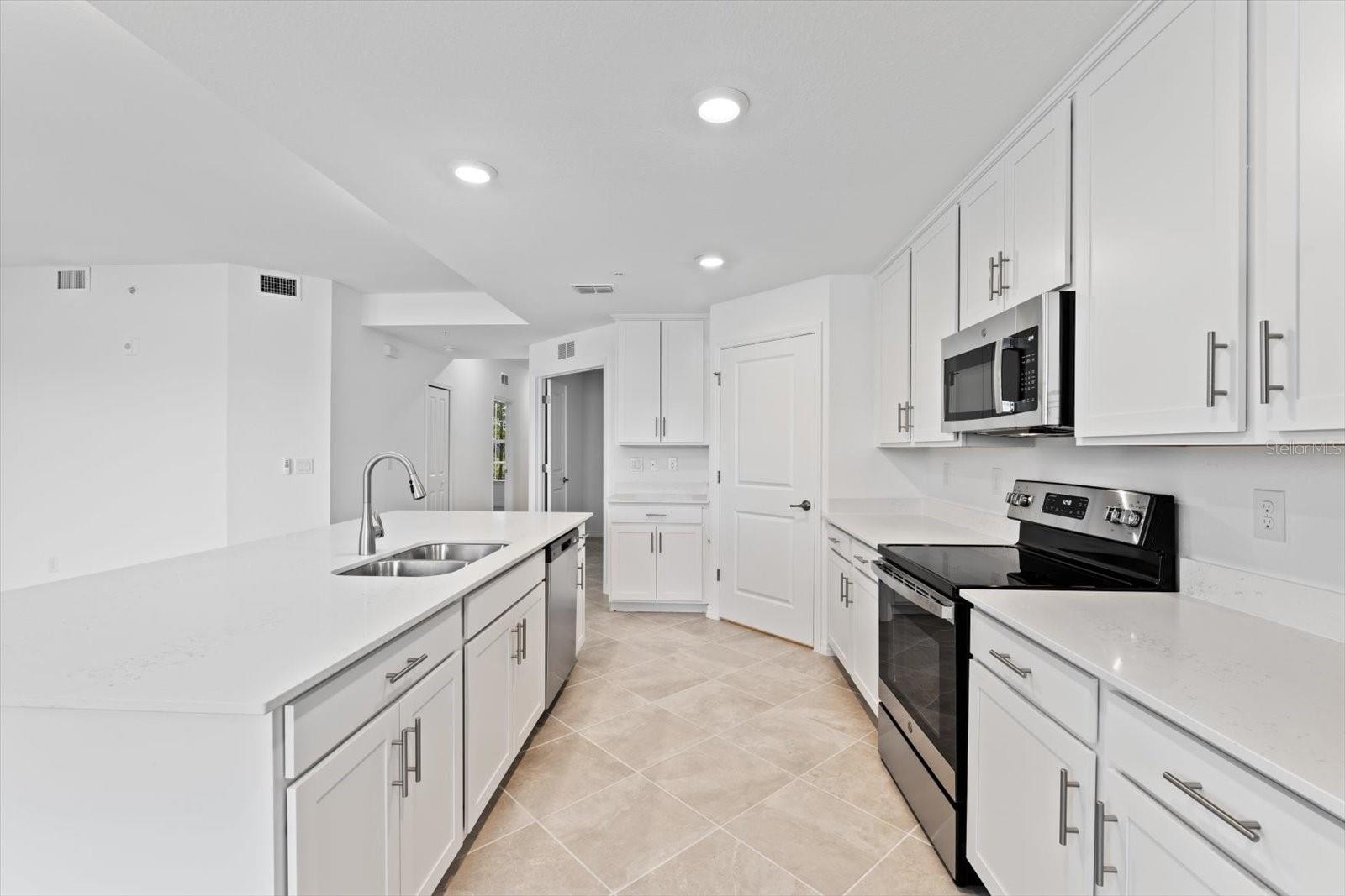 12440 WELLEN GOLF ST #104, VENICE, FL, 34293