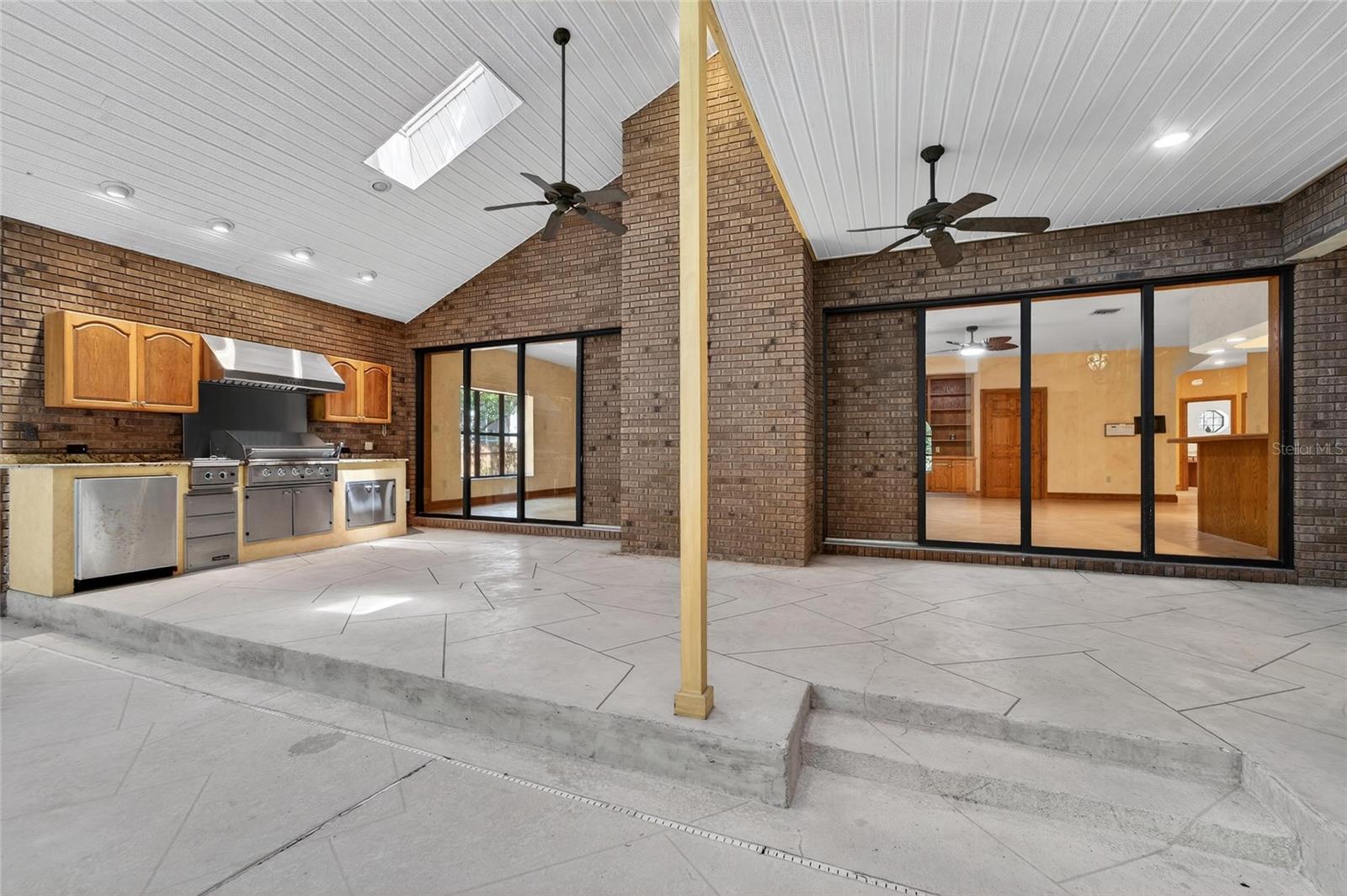902 RIVER RAPIDS AVE, BRANDON, FL, 33511