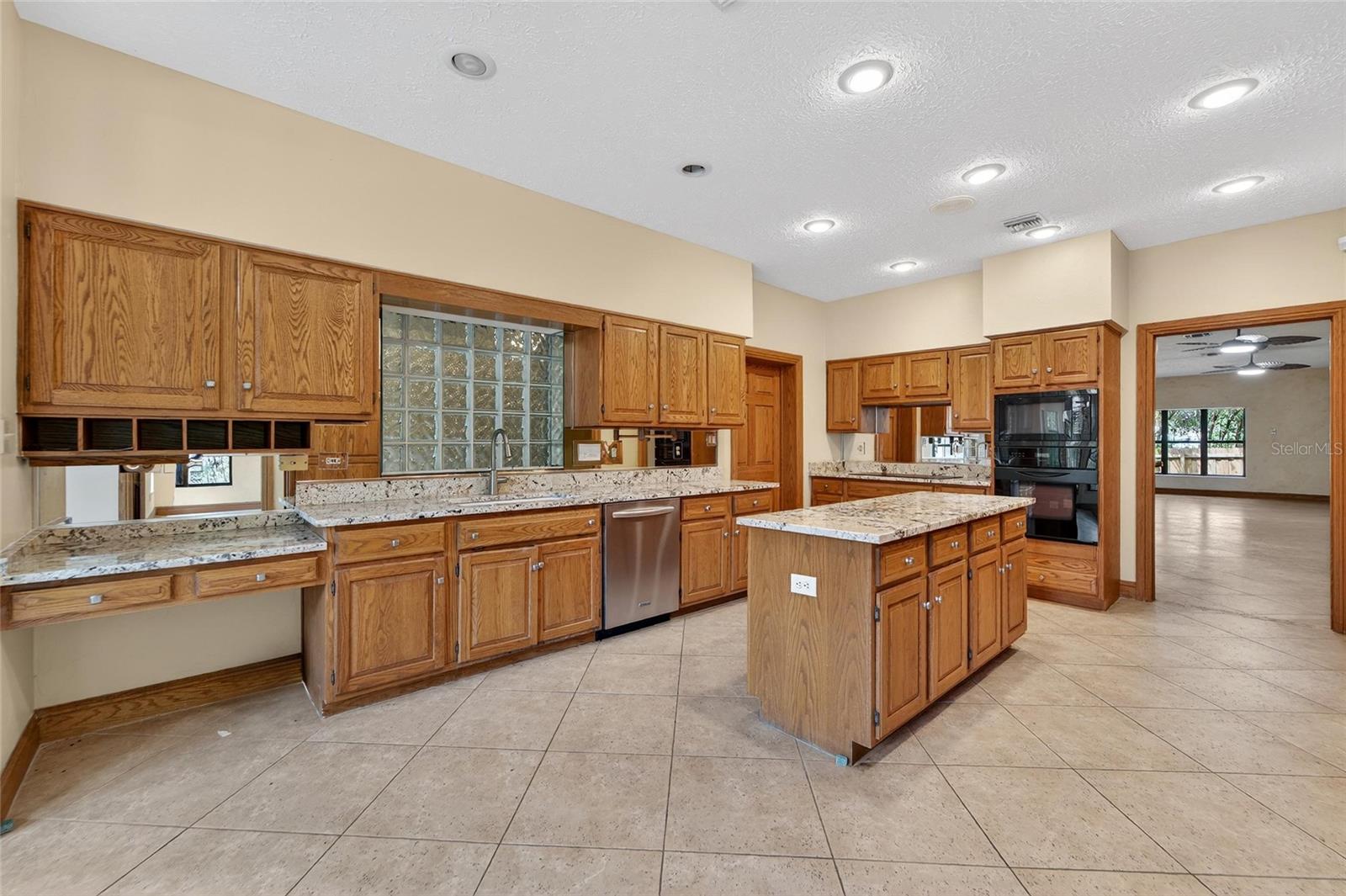 902 RIVER RAPIDS AVE, BRANDON, FL, 33511
