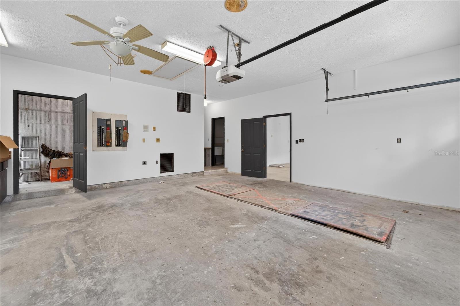 902 RIVER RAPIDS AVE, BRANDON, FL, 33511