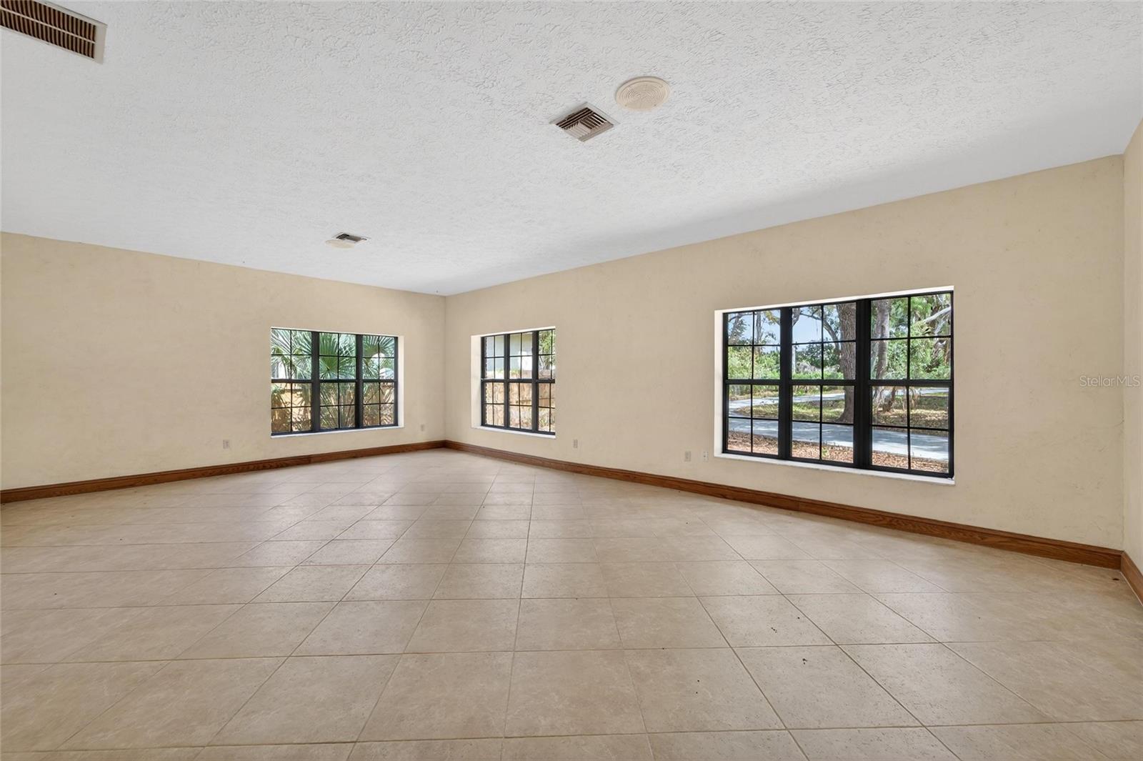 902 RIVER RAPIDS AVE, BRANDON, FL, 33511
