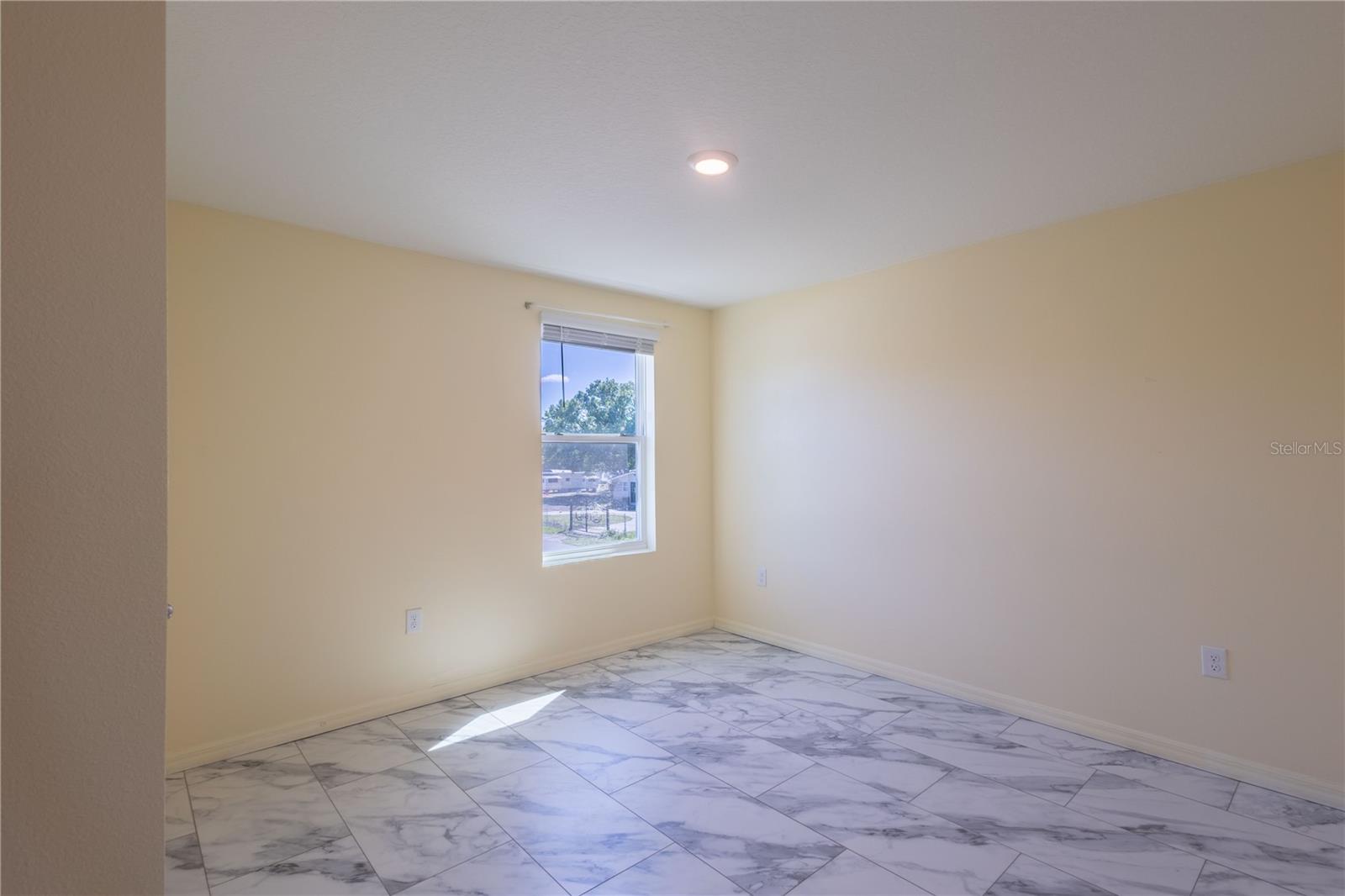 5455 LOGAN CAVE AVE, WIMAUMA, FL, 33598