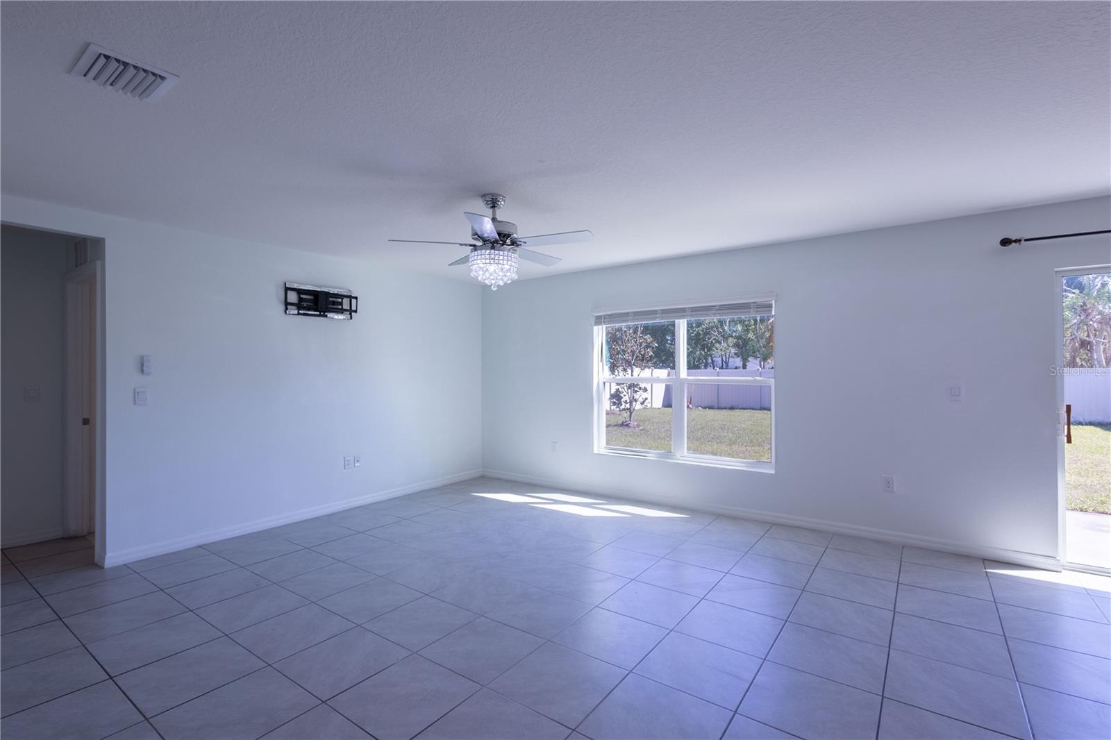 5455 LOGAN CAVE AVE, WIMAUMA, FL, 33598