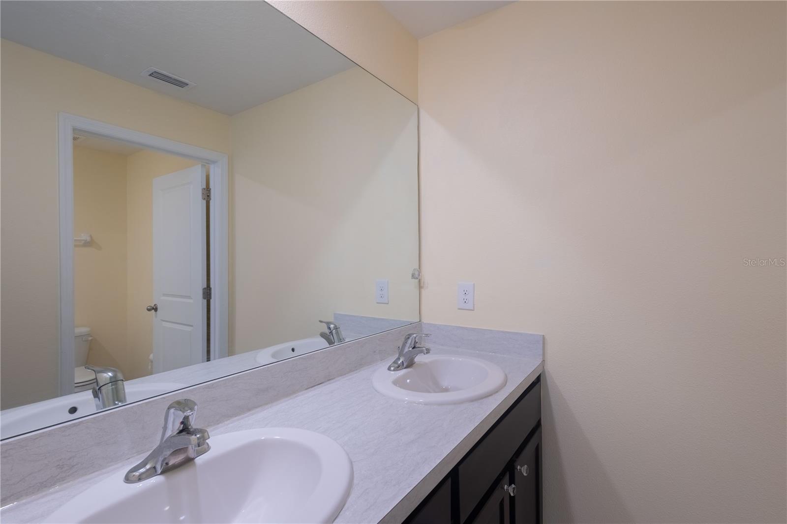 5455 LOGAN CAVE AVE, WIMAUMA, FL, 33598