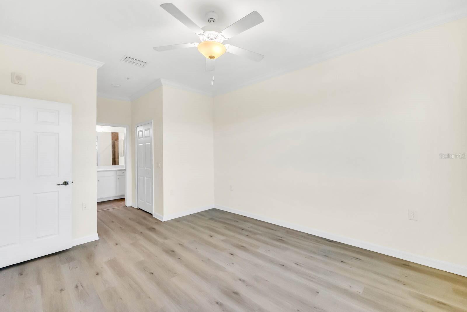 17510 GAWTHROP DR #404, LAKEWOOD RANCH, FL, 34211