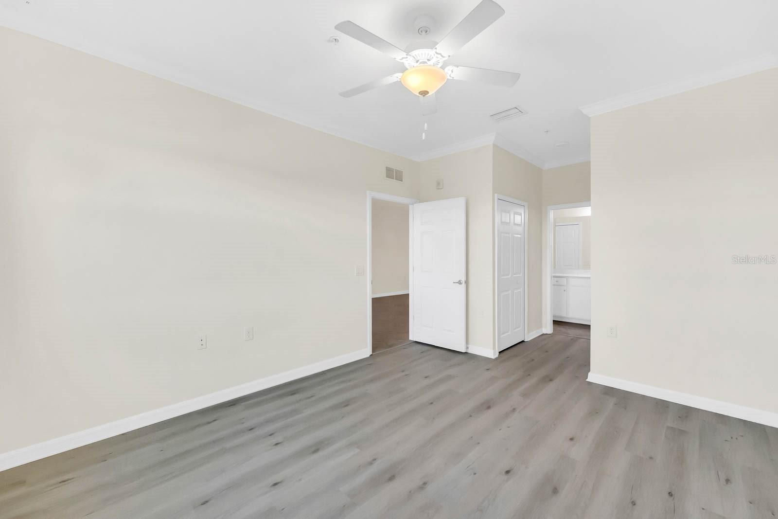 17510 GAWTHROP DR #404, LAKEWOOD RANCH, FL, 34211