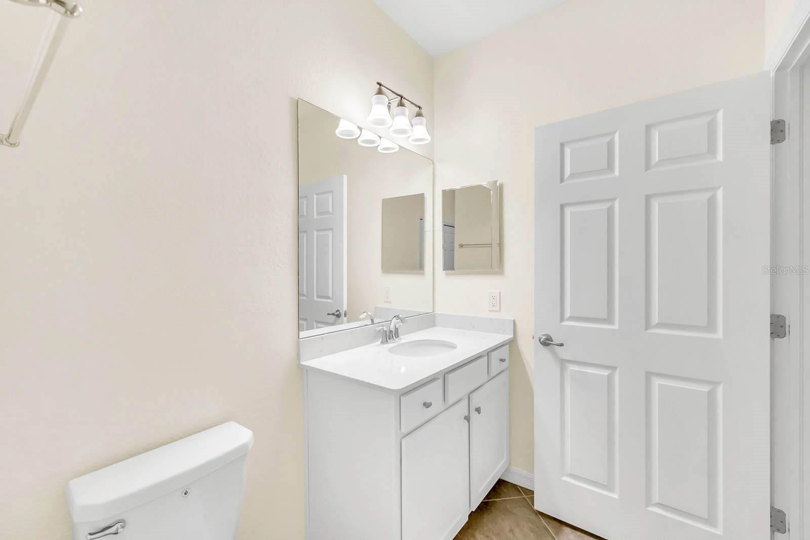 17510 GAWTHROP DR #404, LAKEWOOD RANCH, FL, 34211