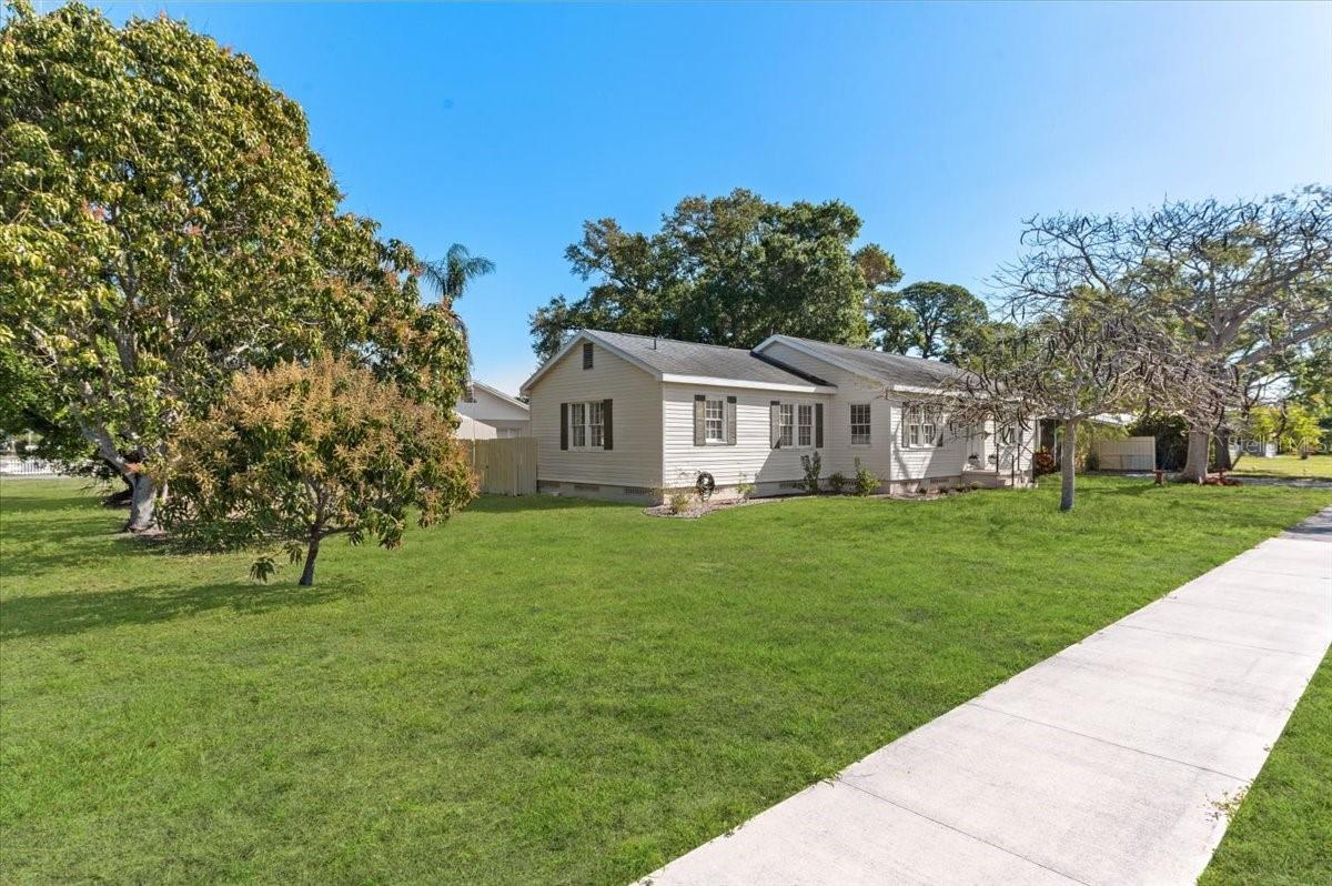 2514 15TH AVE W, BRADENTON, FL, 34205