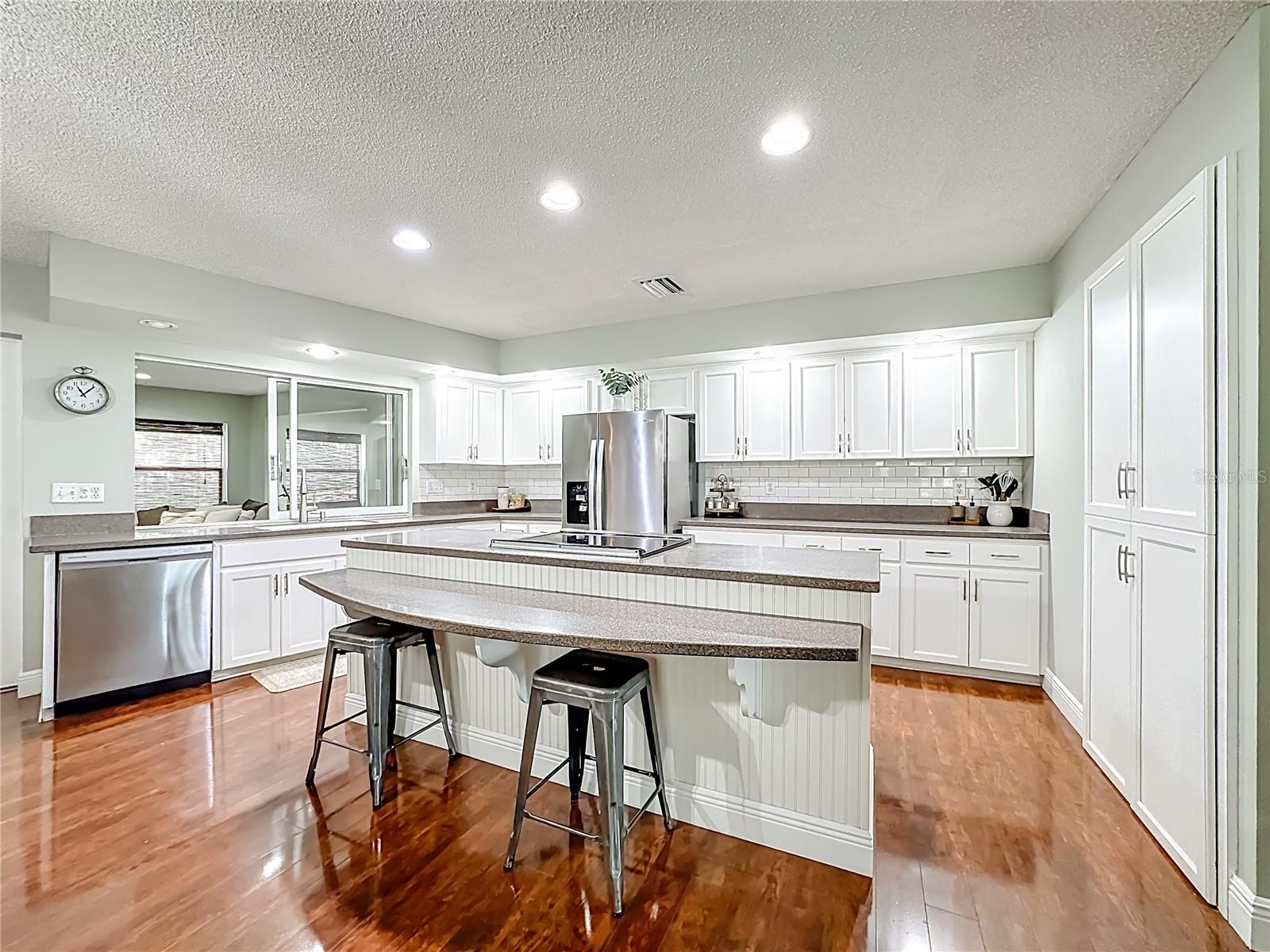 916 87TH ST NW, BRADENTON, FL, 34209