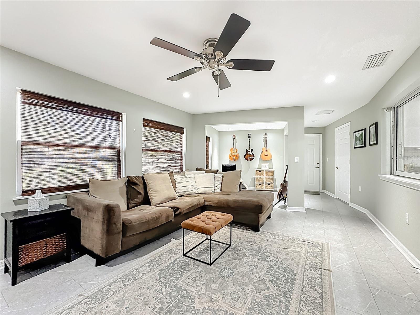 916 87TH ST NW, BRADENTON, FL, 34209