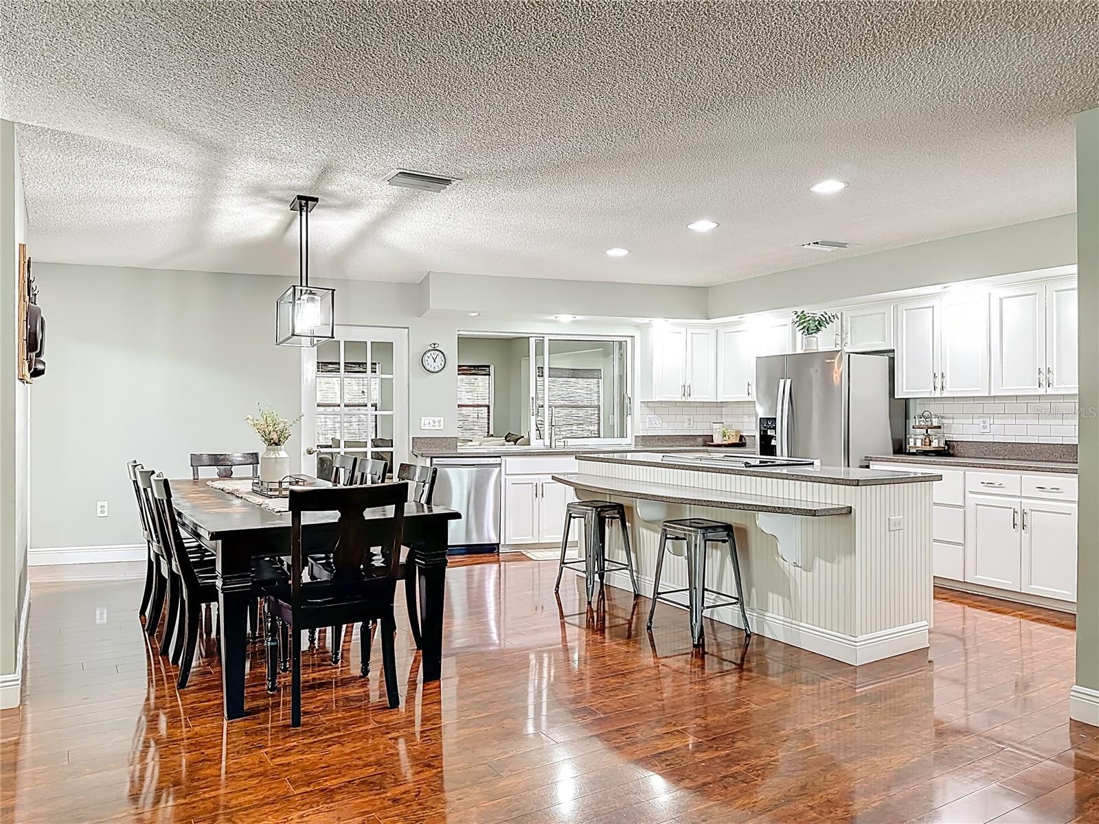 916 87TH ST NW, BRADENTON, FL, 34209