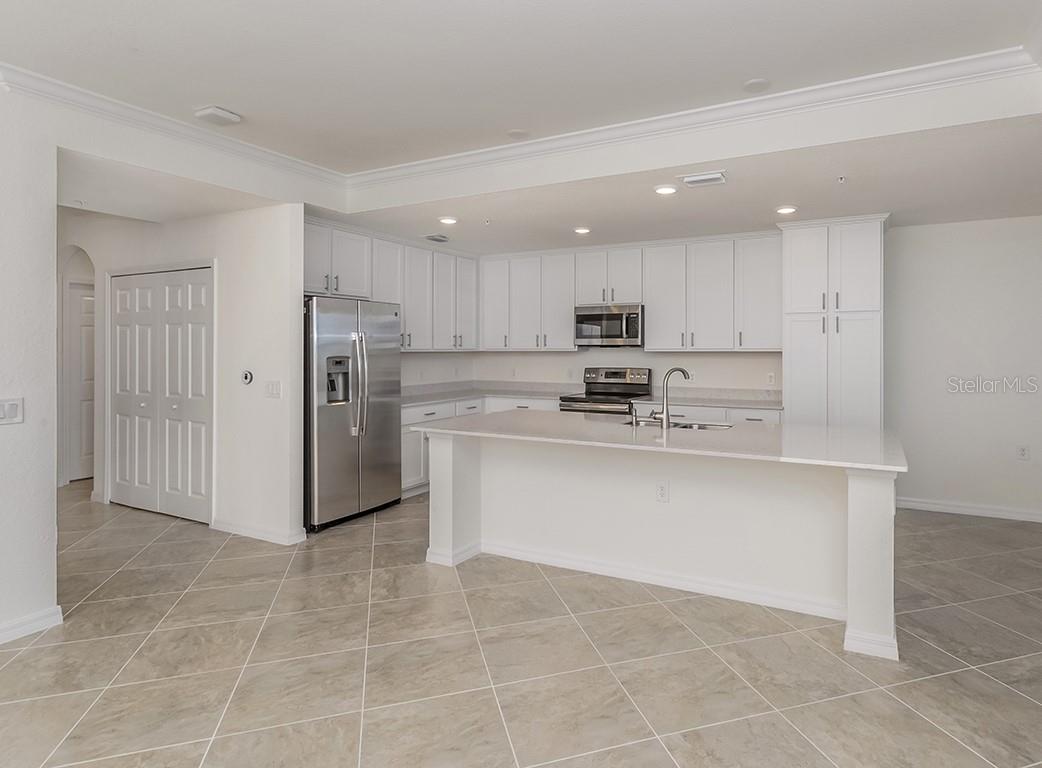 920 TIDEWATER SHORES LOOP #307, BRADENTON, FL, 34208