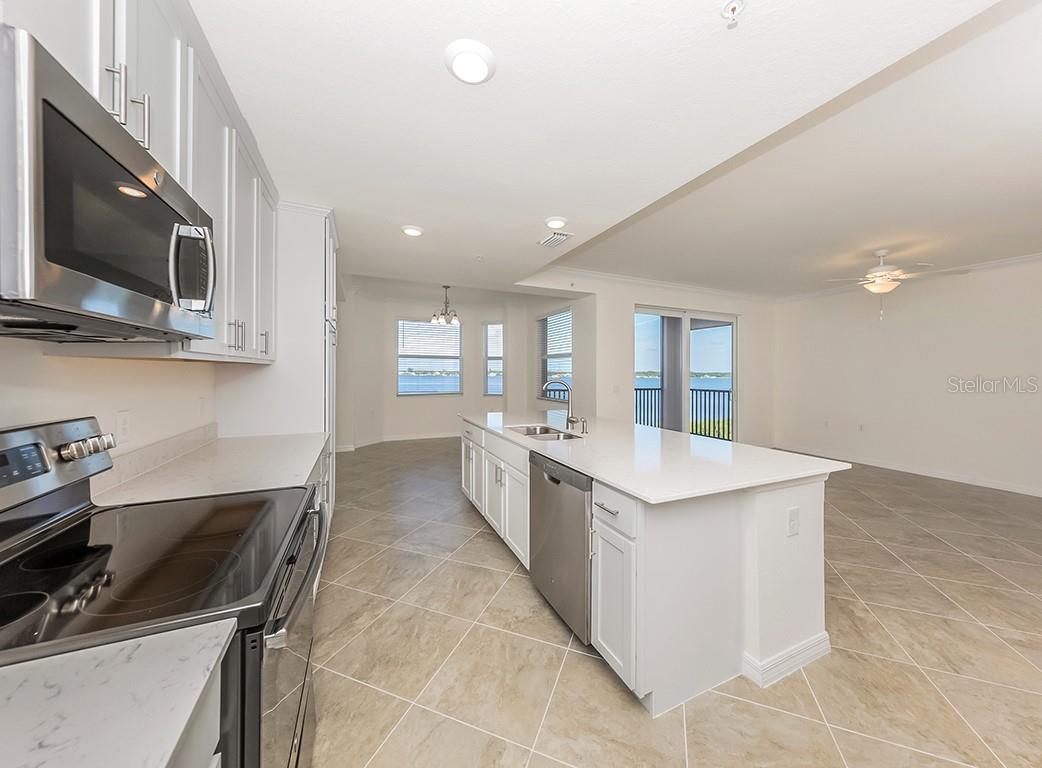 920 TIDEWATER SHORES LOOP #307, BRADENTON, FL, 34208