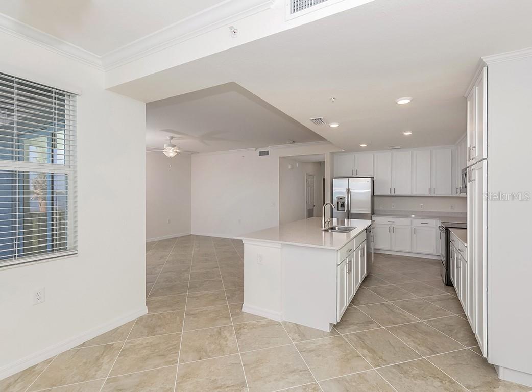 920 TIDEWATER SHORES LOOP #307, BRADENTON, FL, 34208