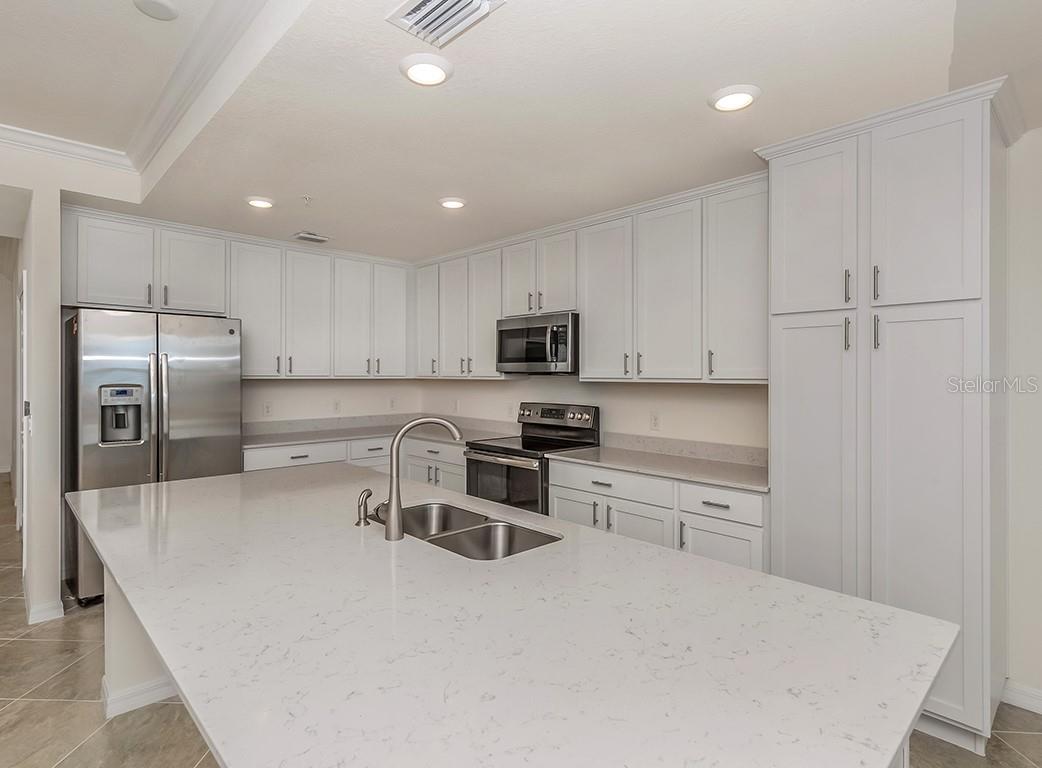920 TIDEWATER SHORES LOOP #307, BRADENTON, FL, 34208