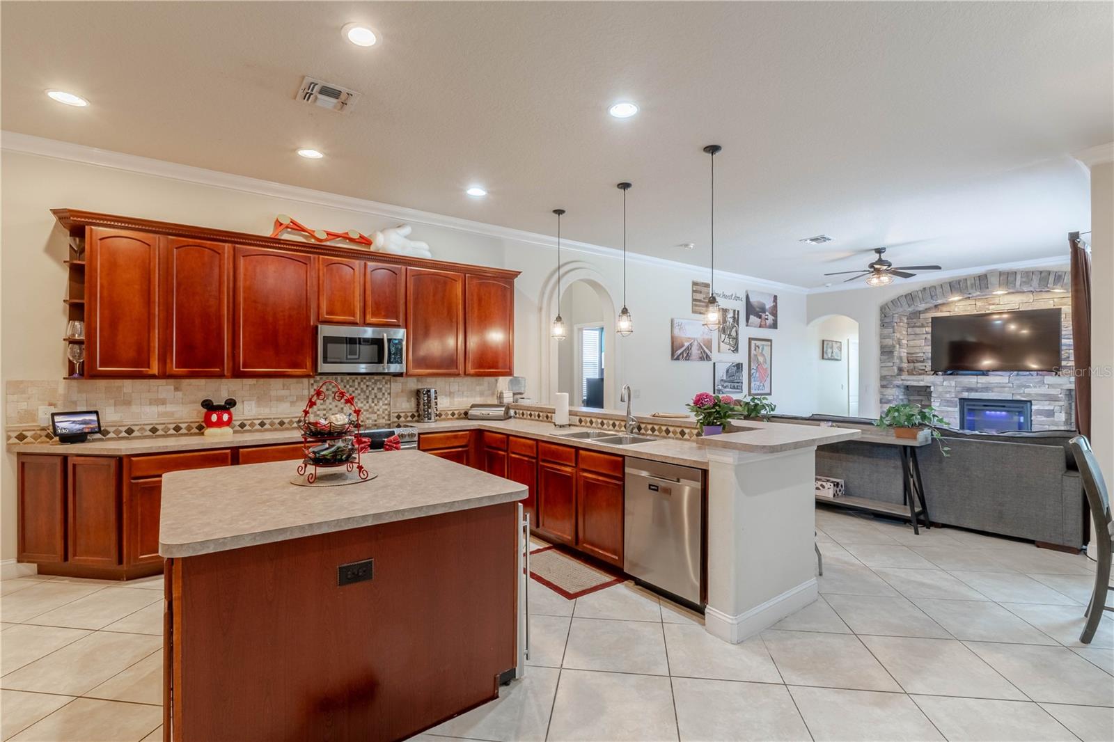 417 GRAND RESERVE DR, DAVENPORT, FL, 33837