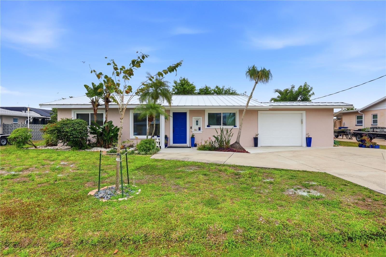 704 PORTIA ST N, NOKOMIS, FL, 34275