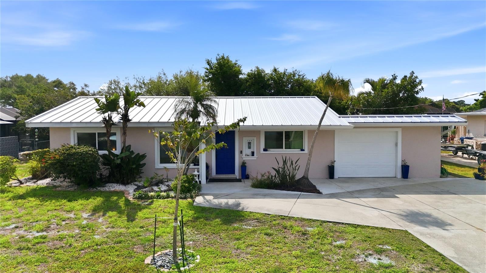 704 PORTIA ST N, NOKOMIS, FL, 34275