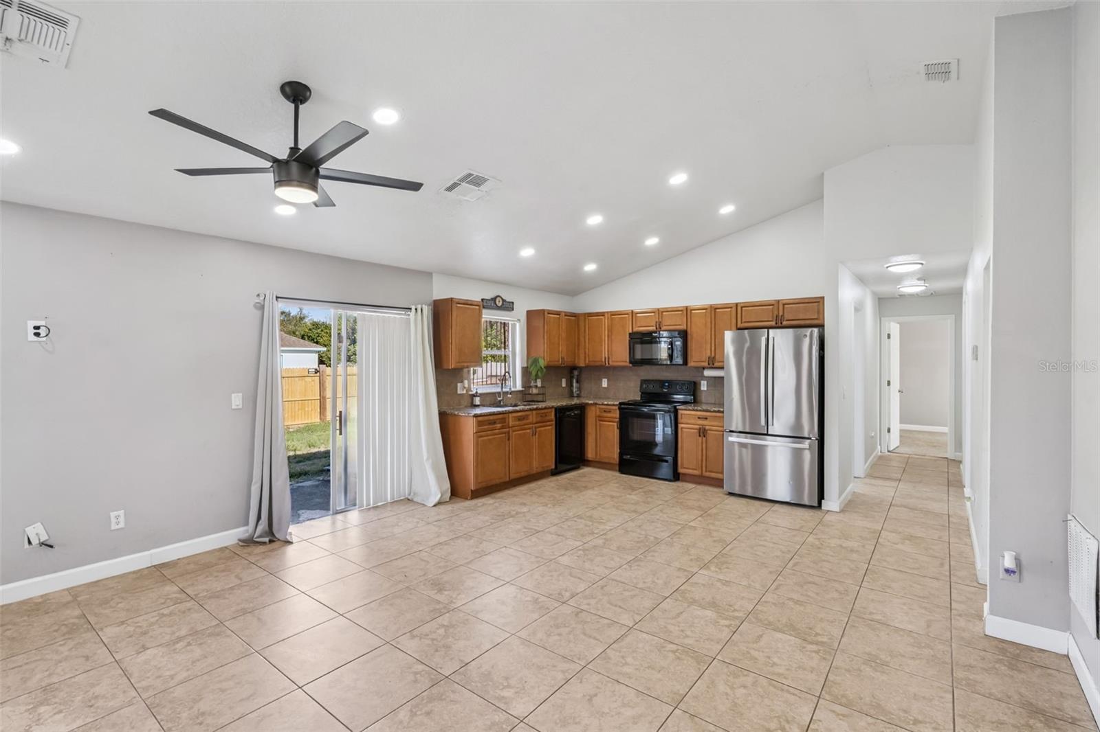 219 E 15TH ST, APOPKA, FL, 32703