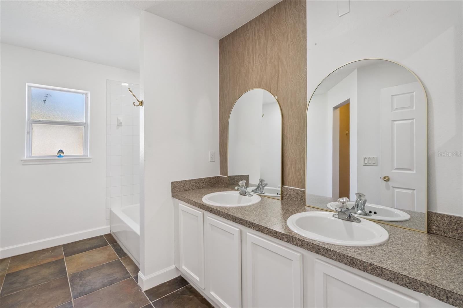 219 E 15TH ST, APOPKA, FL, 32703