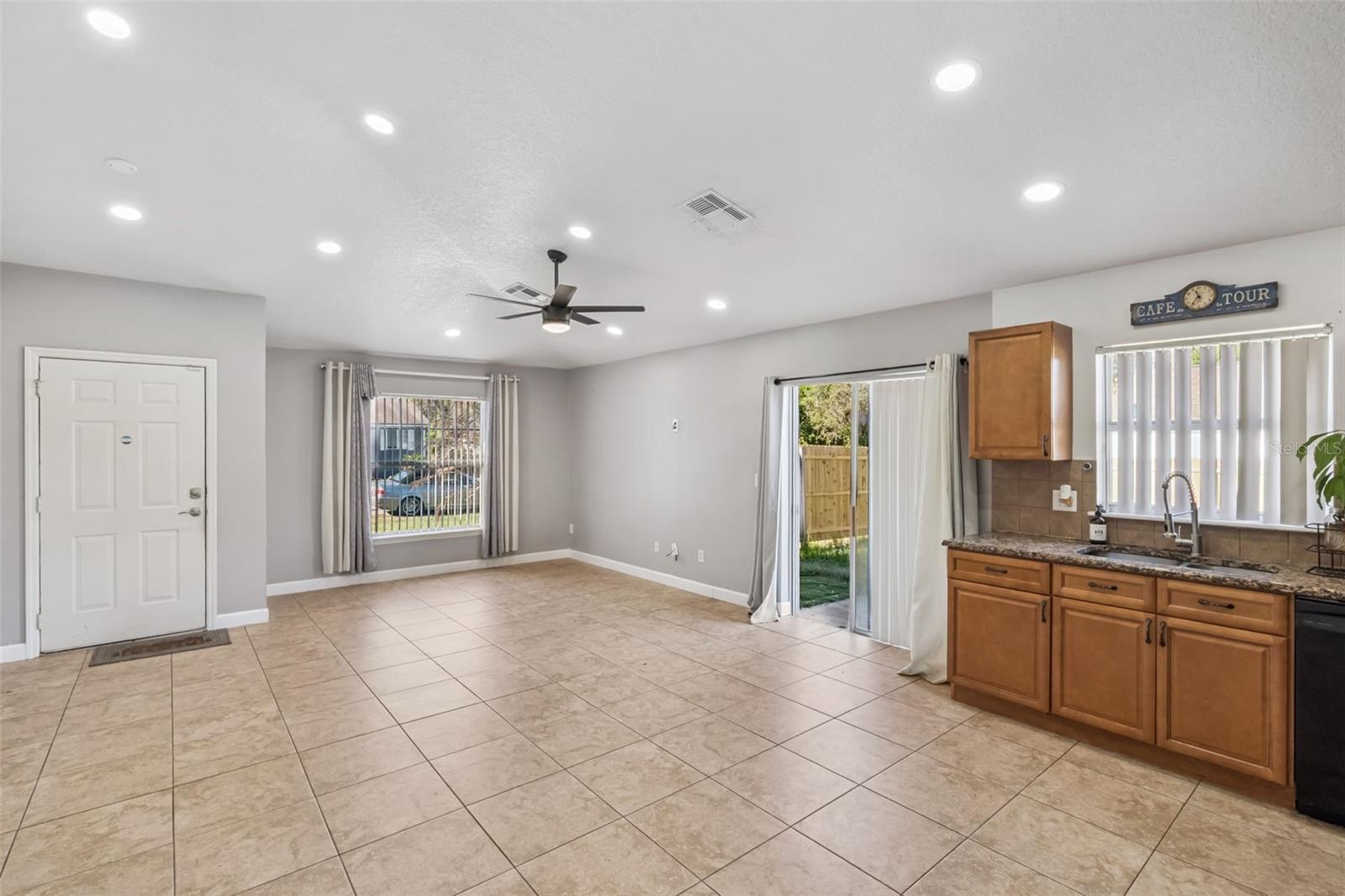 219 E 15TH ST, APOPKA, FL, 32703