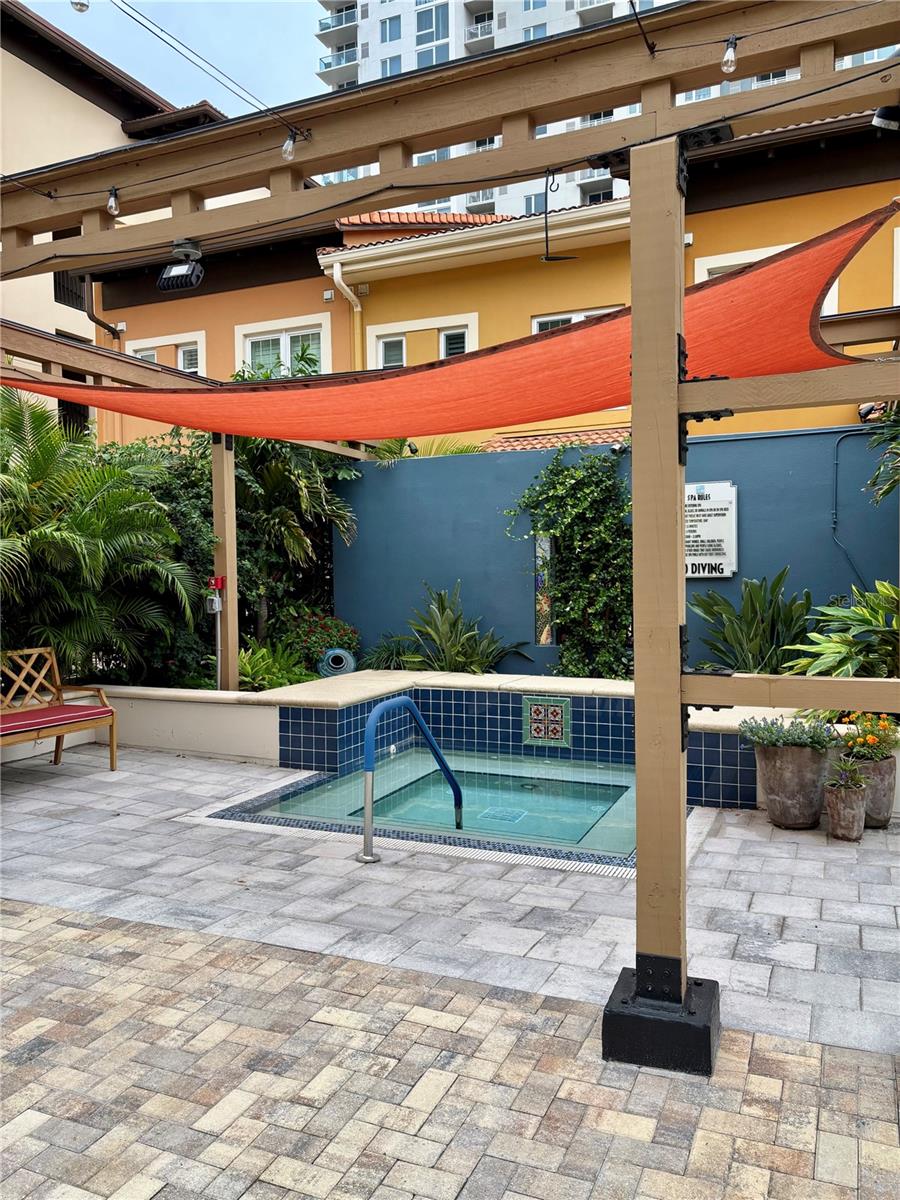 200 4TH AVE S #329, ST PETERSBURG, FL, 33701