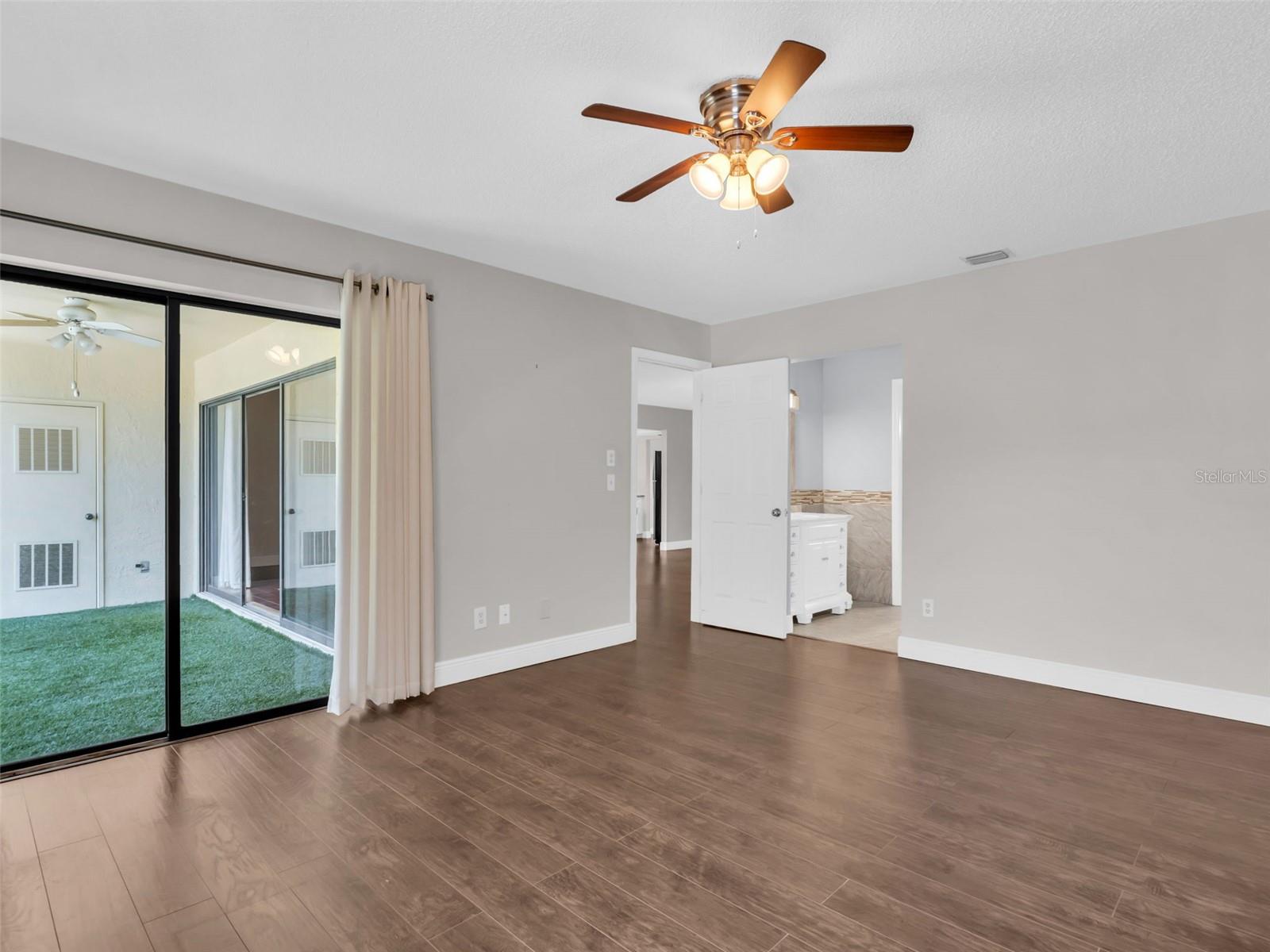 1801 E LAKE RD #20C, PALM HARBOR, FL, 34685