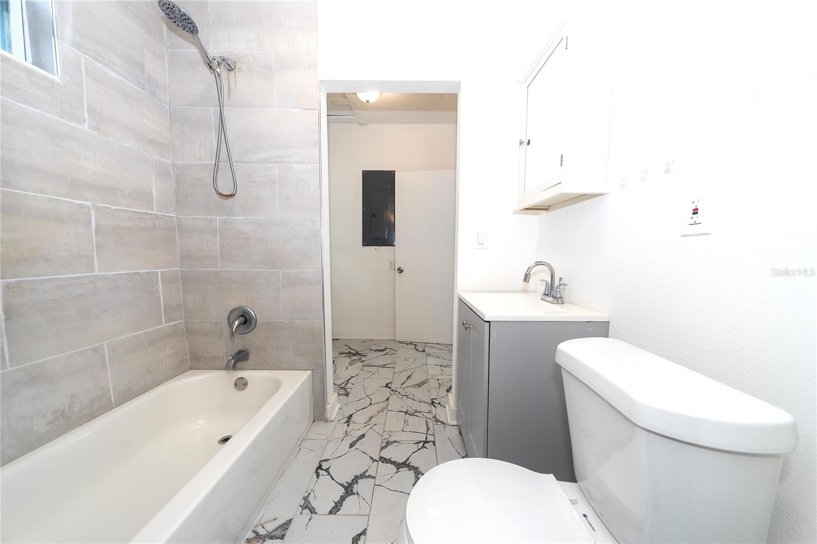 618 25TH ST W, BRADENTON, FL, 34205