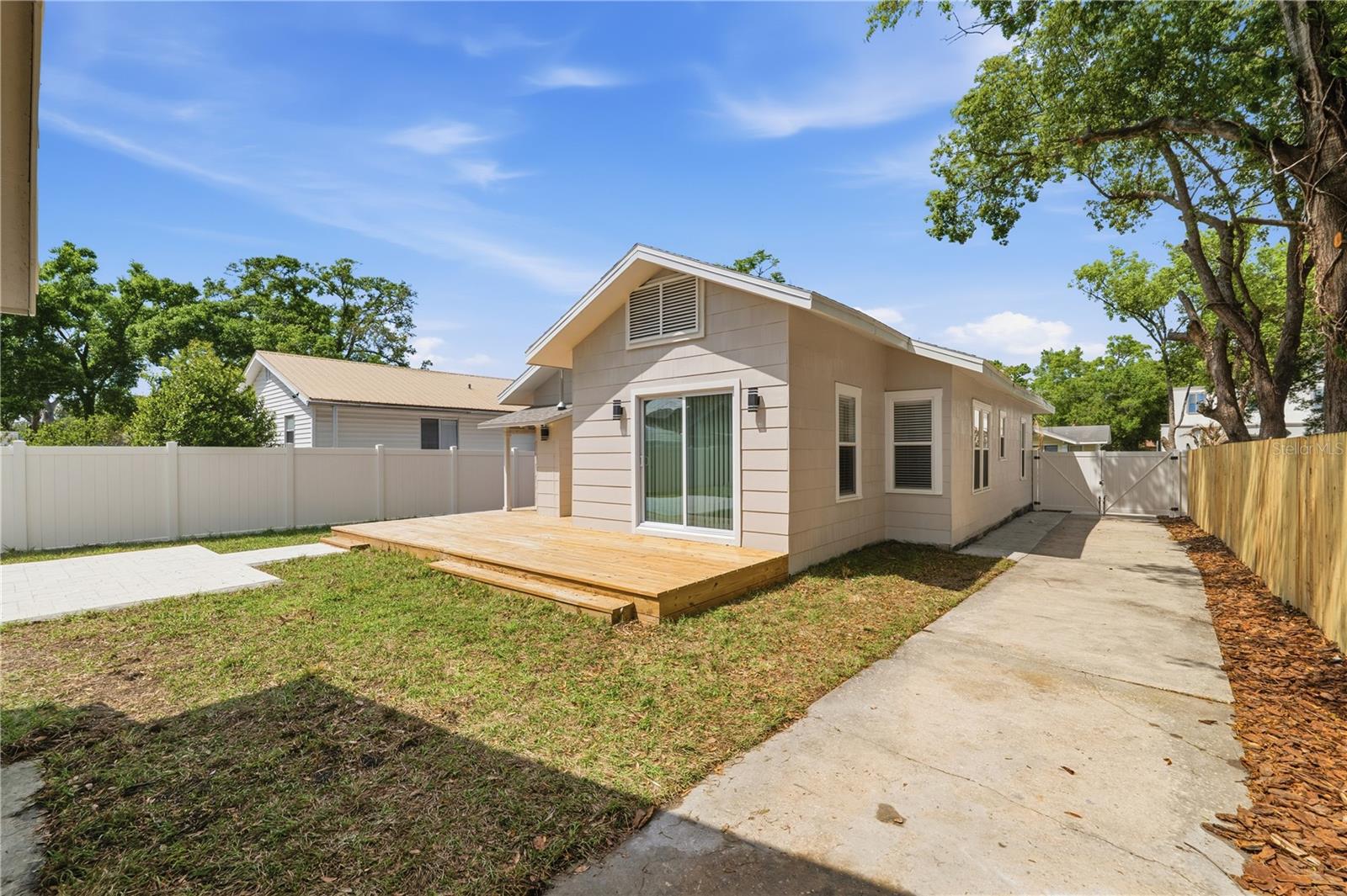 106 W LAMBRIGHT ST, TAMPA, FL, 33604