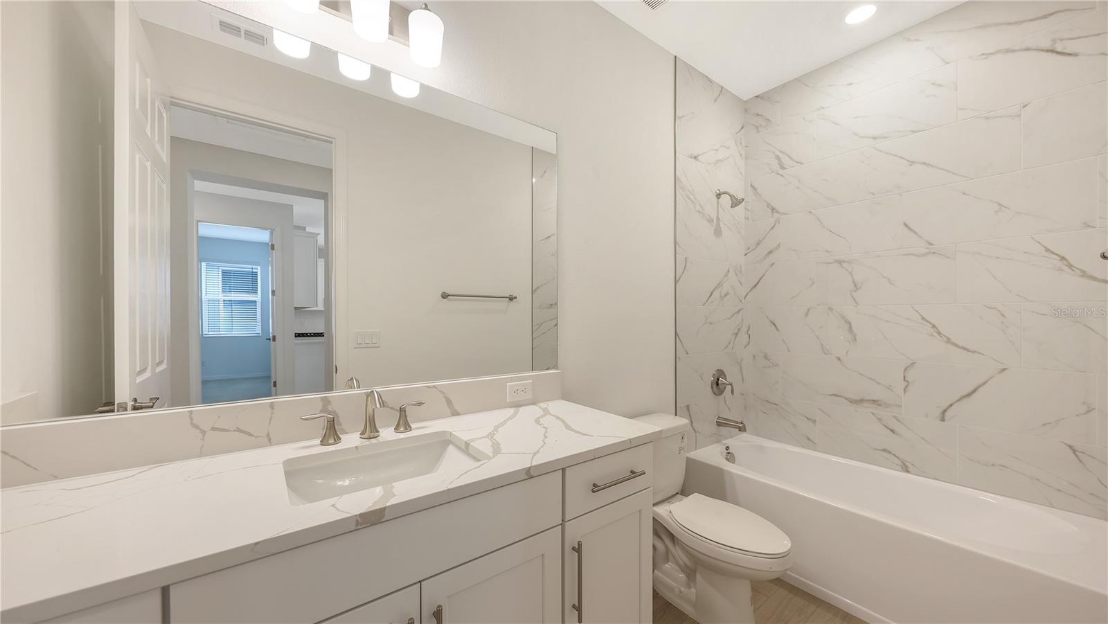 18123 CHERISHED LOOP, LAKEWOOD RANCH, FL, 34211
