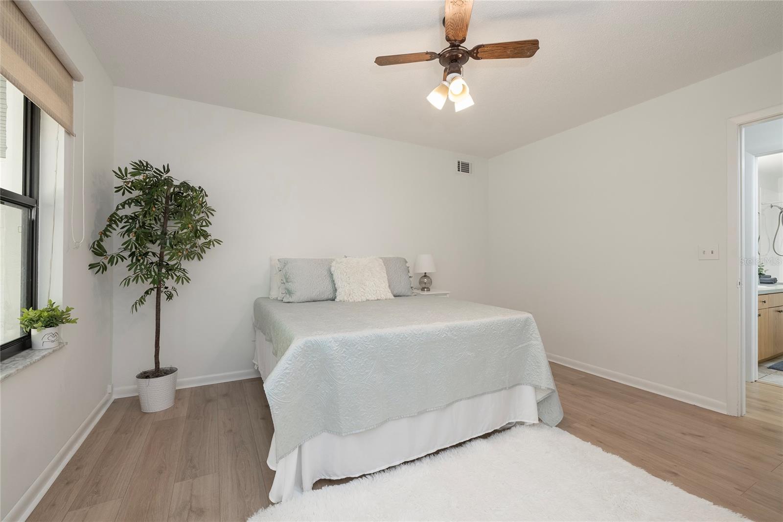 5748 60TH WAY N, ST PETERSBURG, FL, 33709