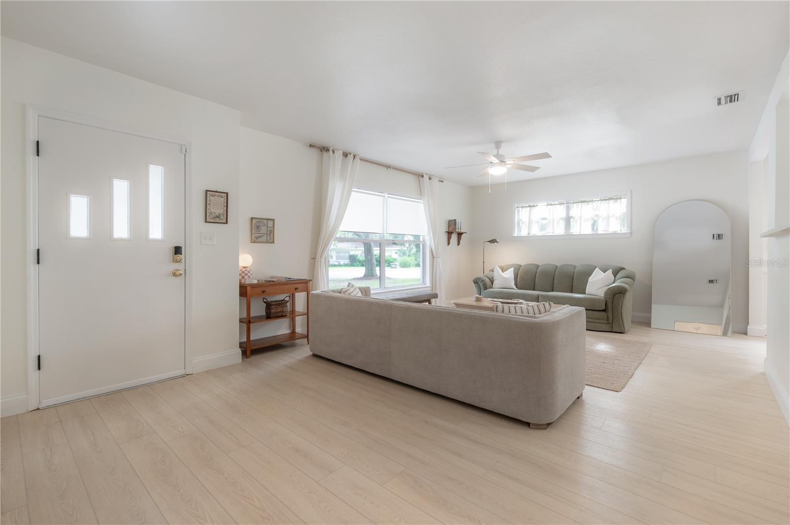 1304 W BOGIE DR, TAMPA, FL, 33612