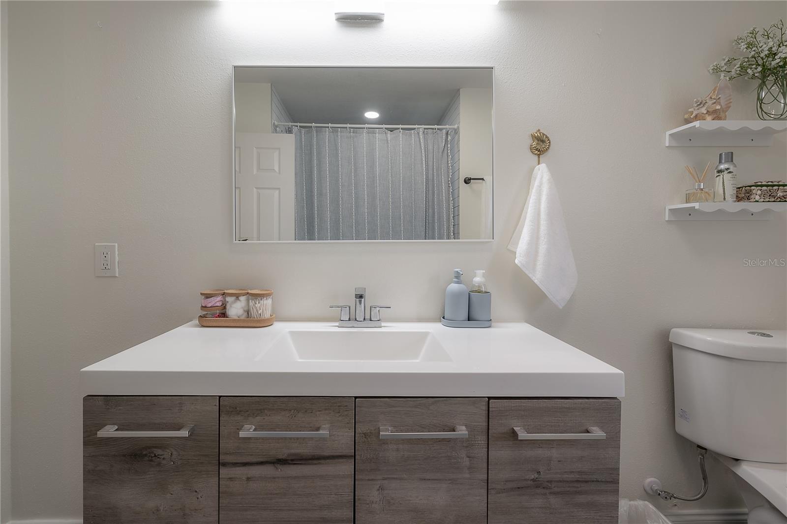 1304 W BOGIE DR, TAMPA, FL, 33612