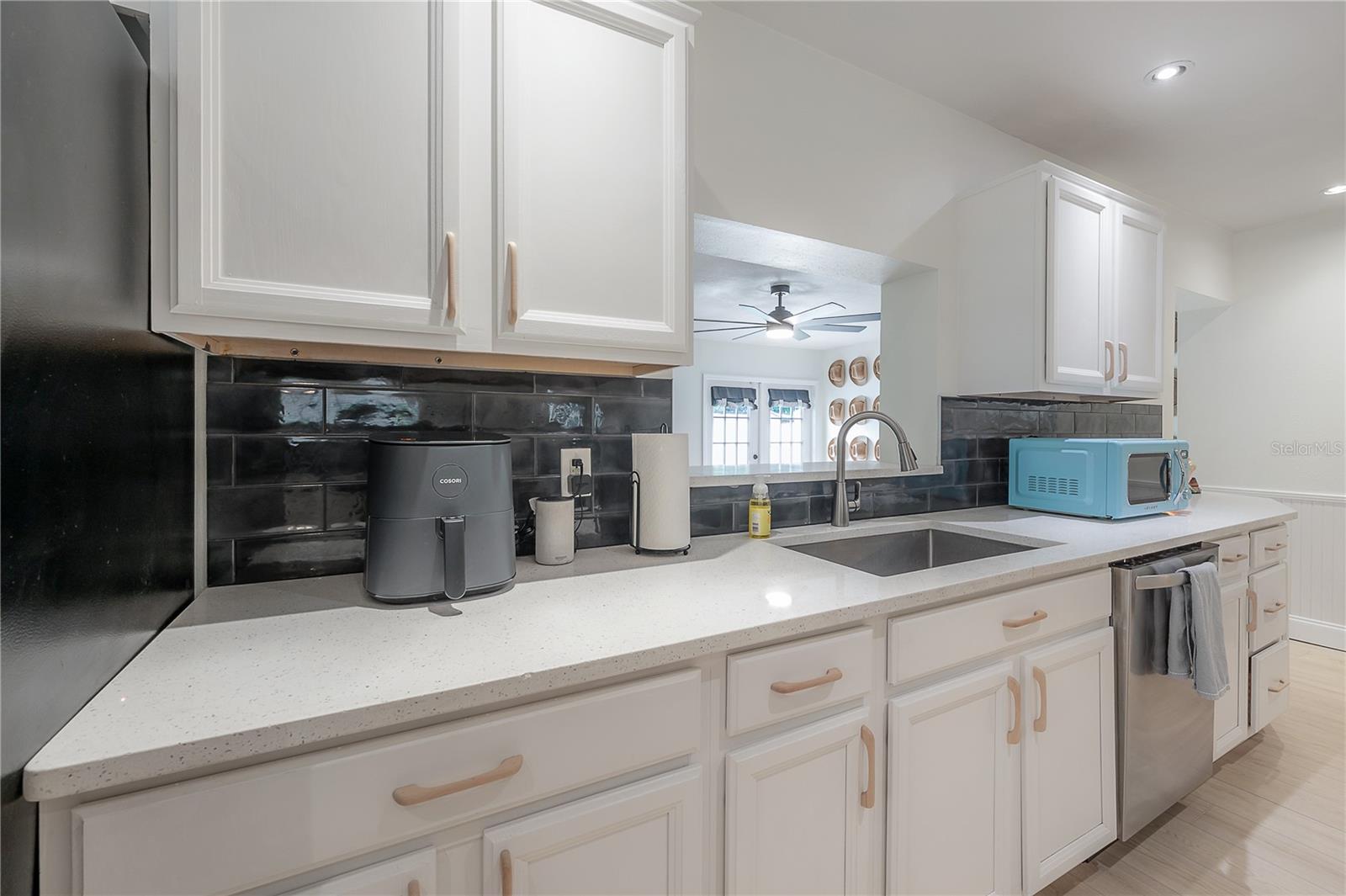 1304 W BOGIE DR, TAMPA, FL, 33612