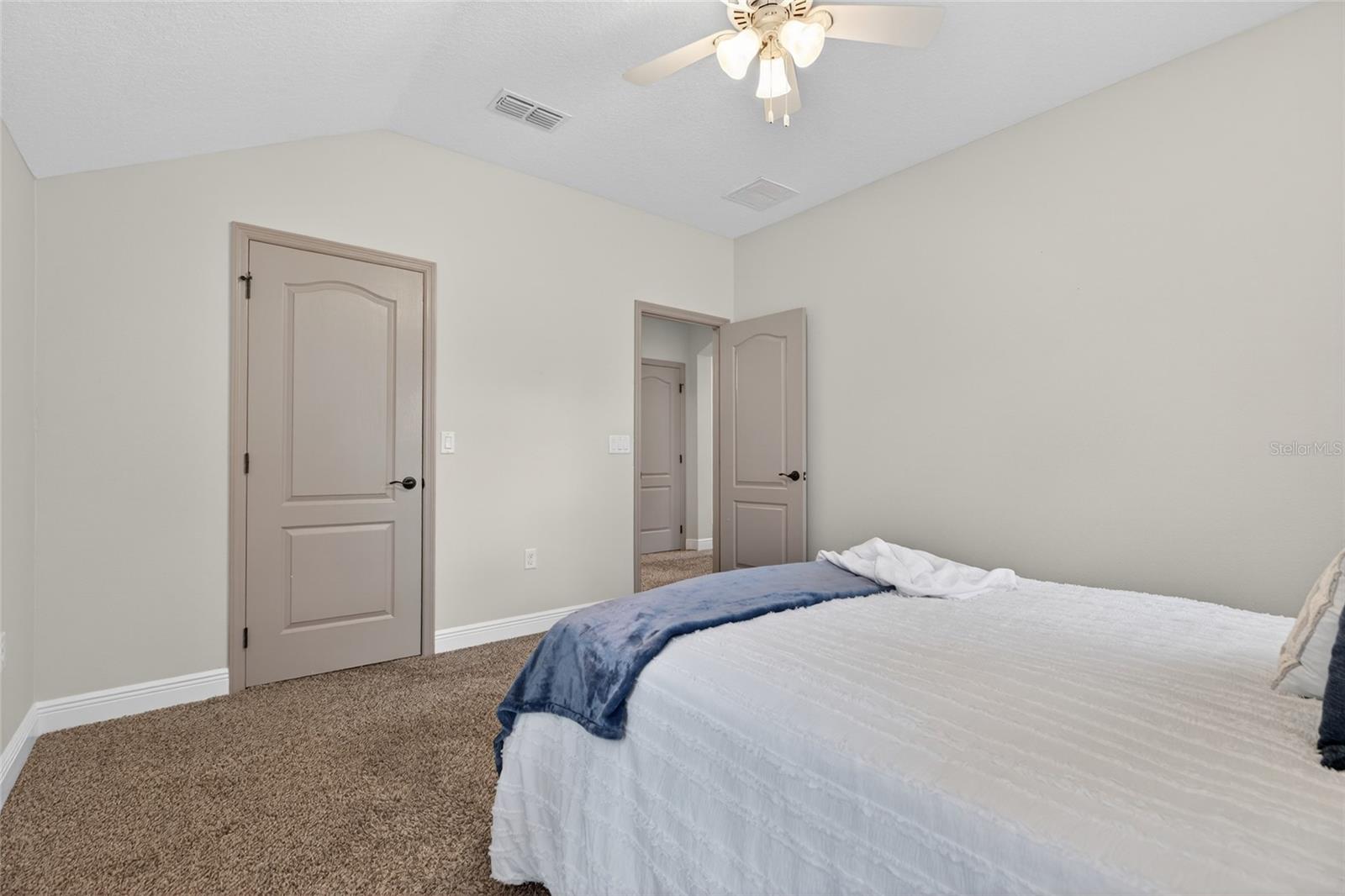 143 GRANDE VILLA DR, LUTZ, FL, 33548
