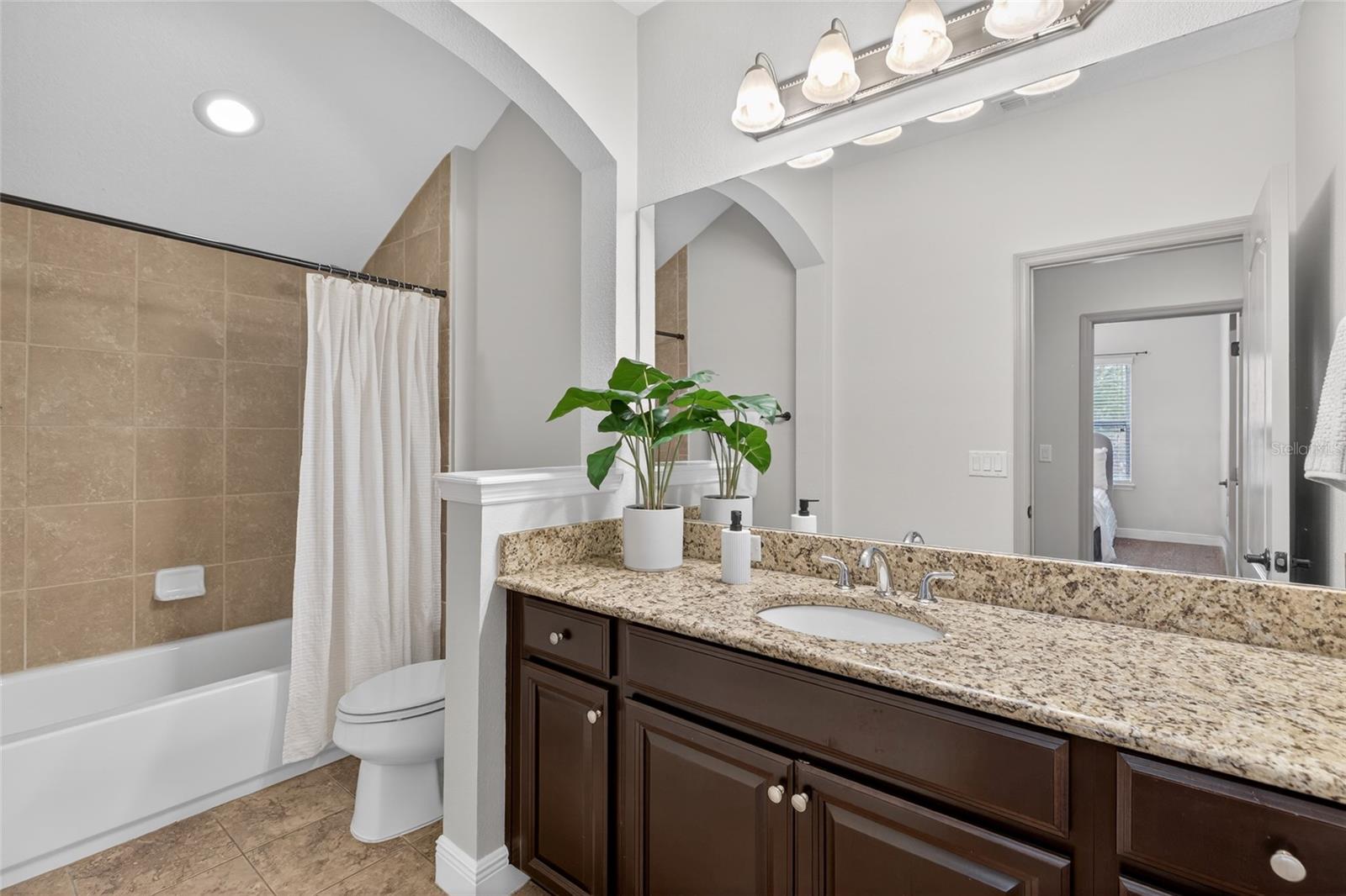 143 GRANDE VILLA DR, LUTZ, FL, 33548