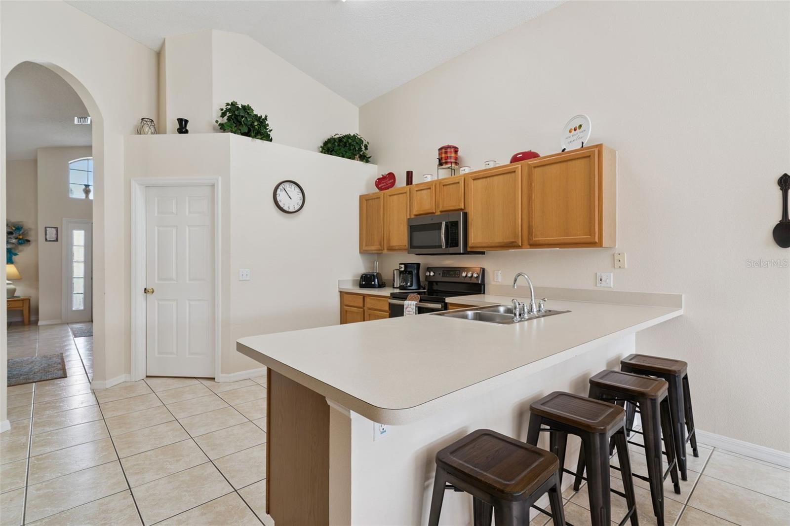 967 LAKE BERKLEY DR, KISSIMMEE, FL, 34746