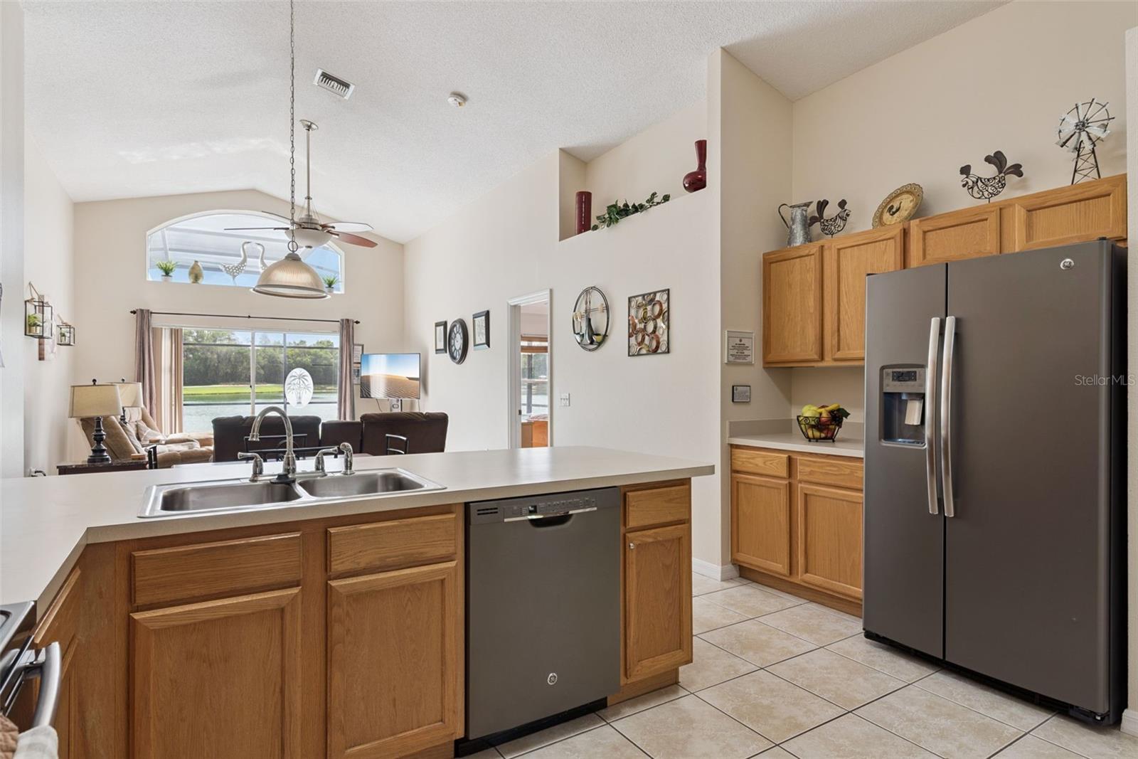967 LAKE BERKLEY DR, KISSIMMEE, FL, 34746