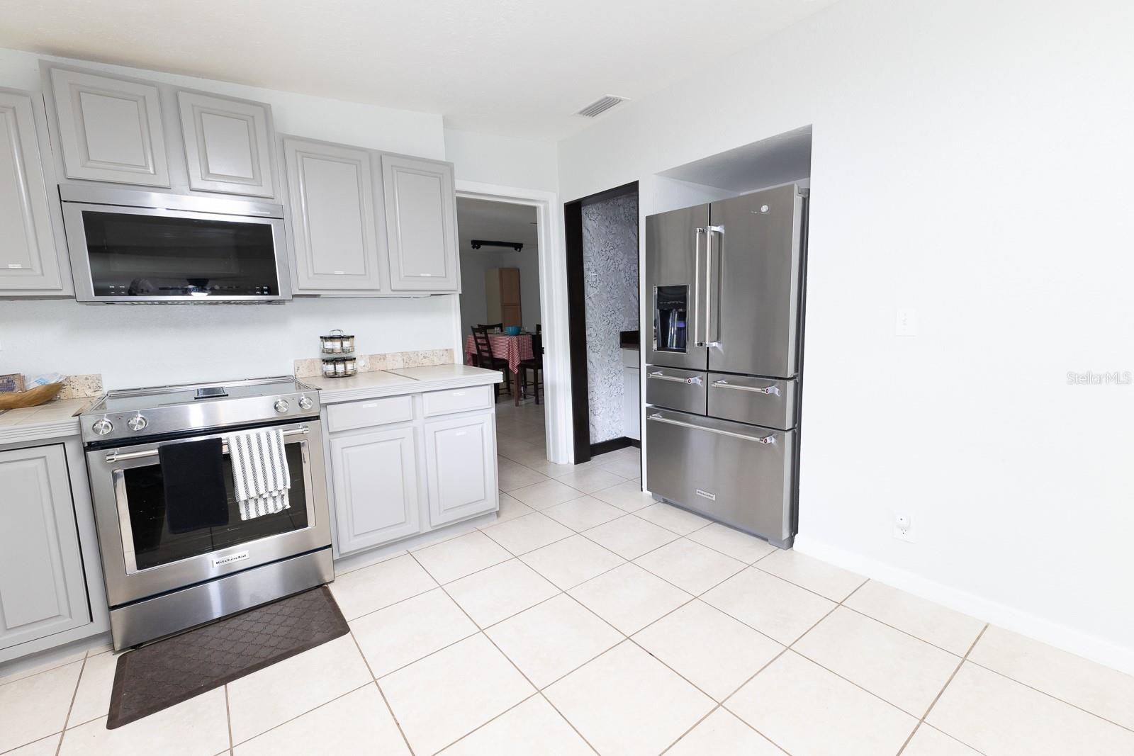 207 MANDARIN LN, FRUITLAND PARK, FL, 34731