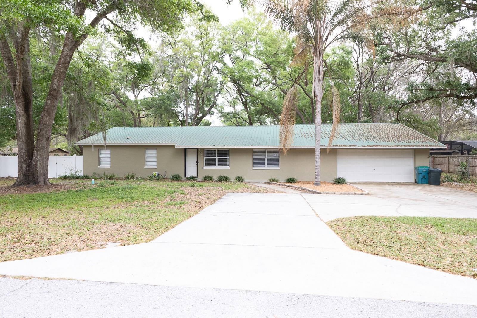 207 MANDARIN LN, FRUITLAND PARK, FL, 34731