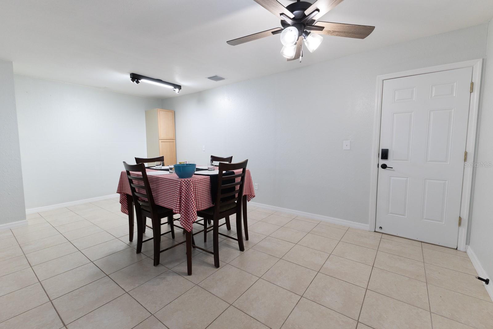 207 MANDARIN LN, FRUITLAND PARK, FL, 34731