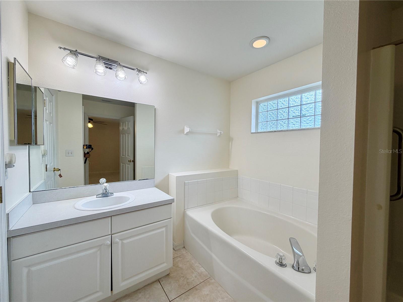 530 FINCH LN, KISSIMMEE, FL, 34759