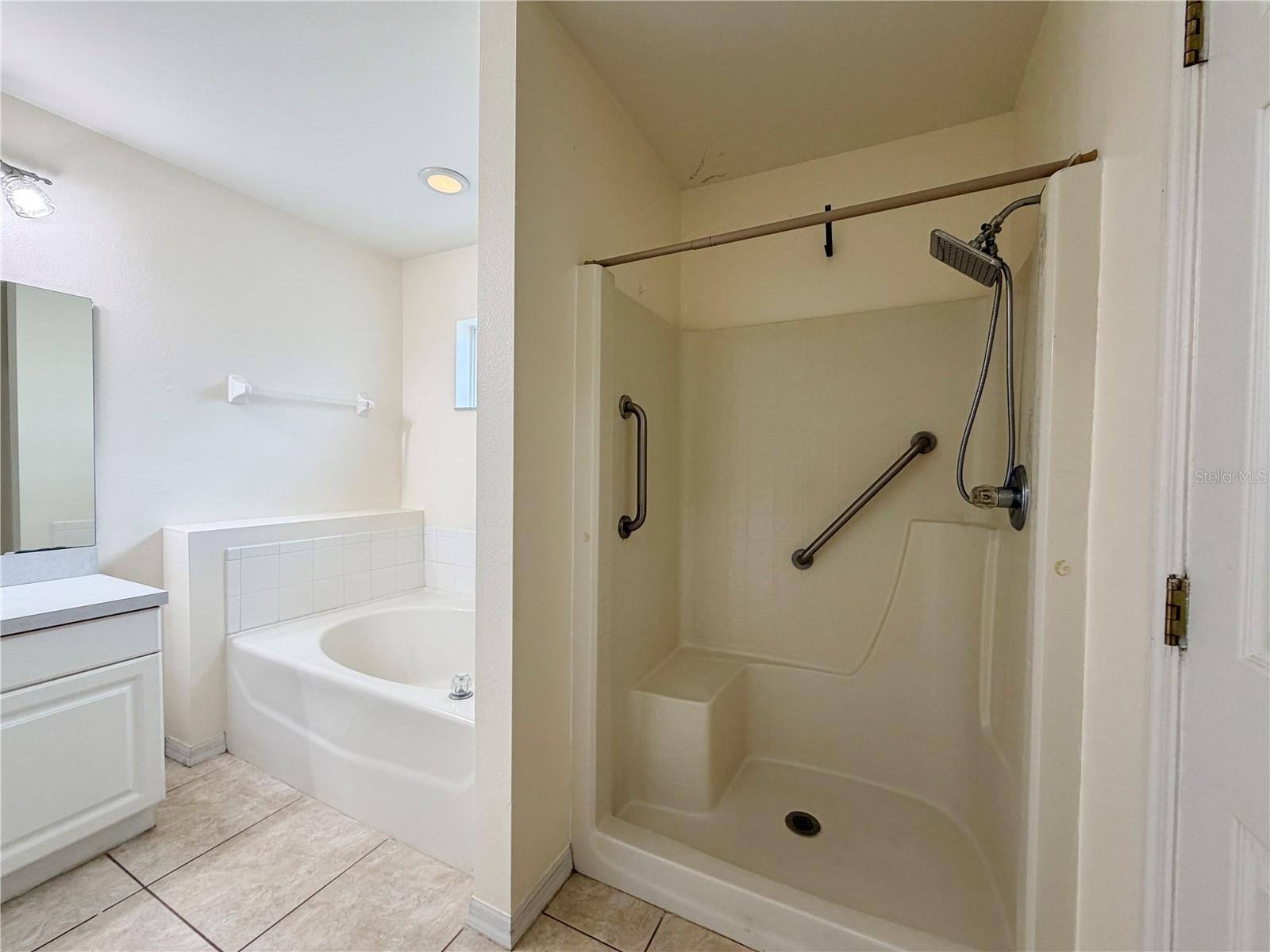 530 FINCH LN, KISSIMMEE, FL, 34759
