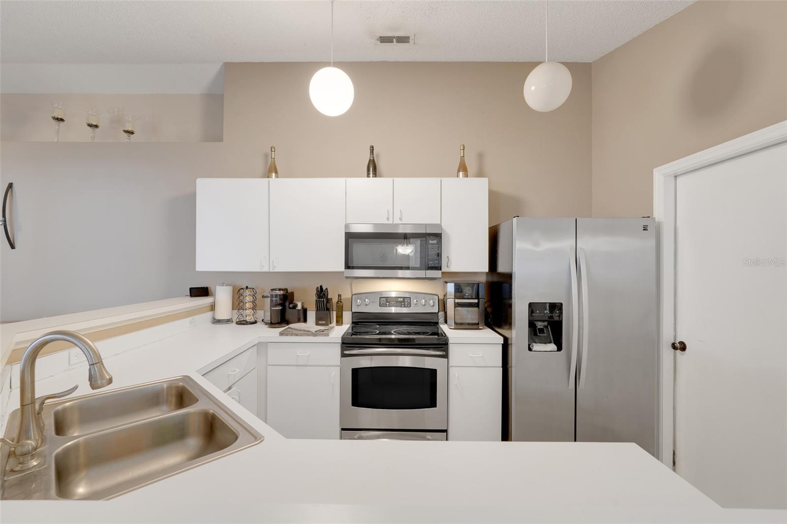 902 CANNES DR, KISSIMMEE, FL, 34759