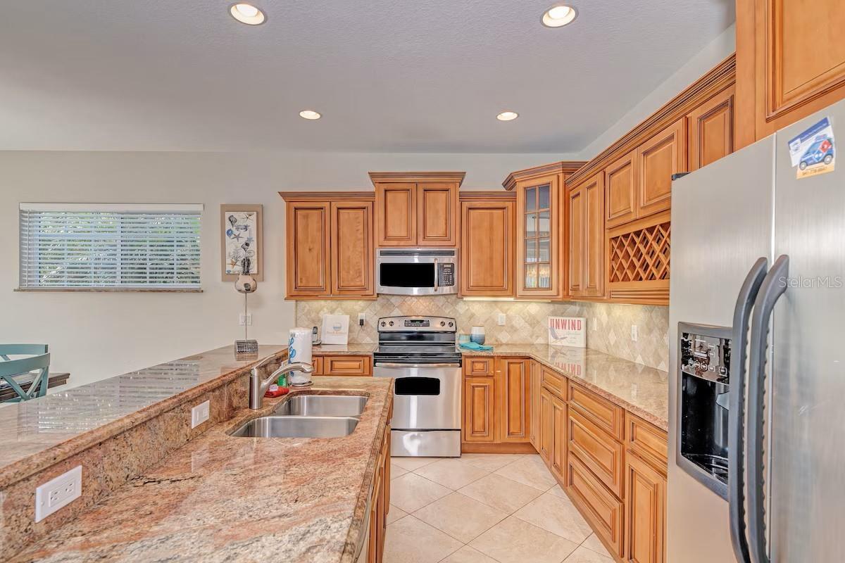 4118 5TH AVE, HOLMES BEACH, FL, 34217